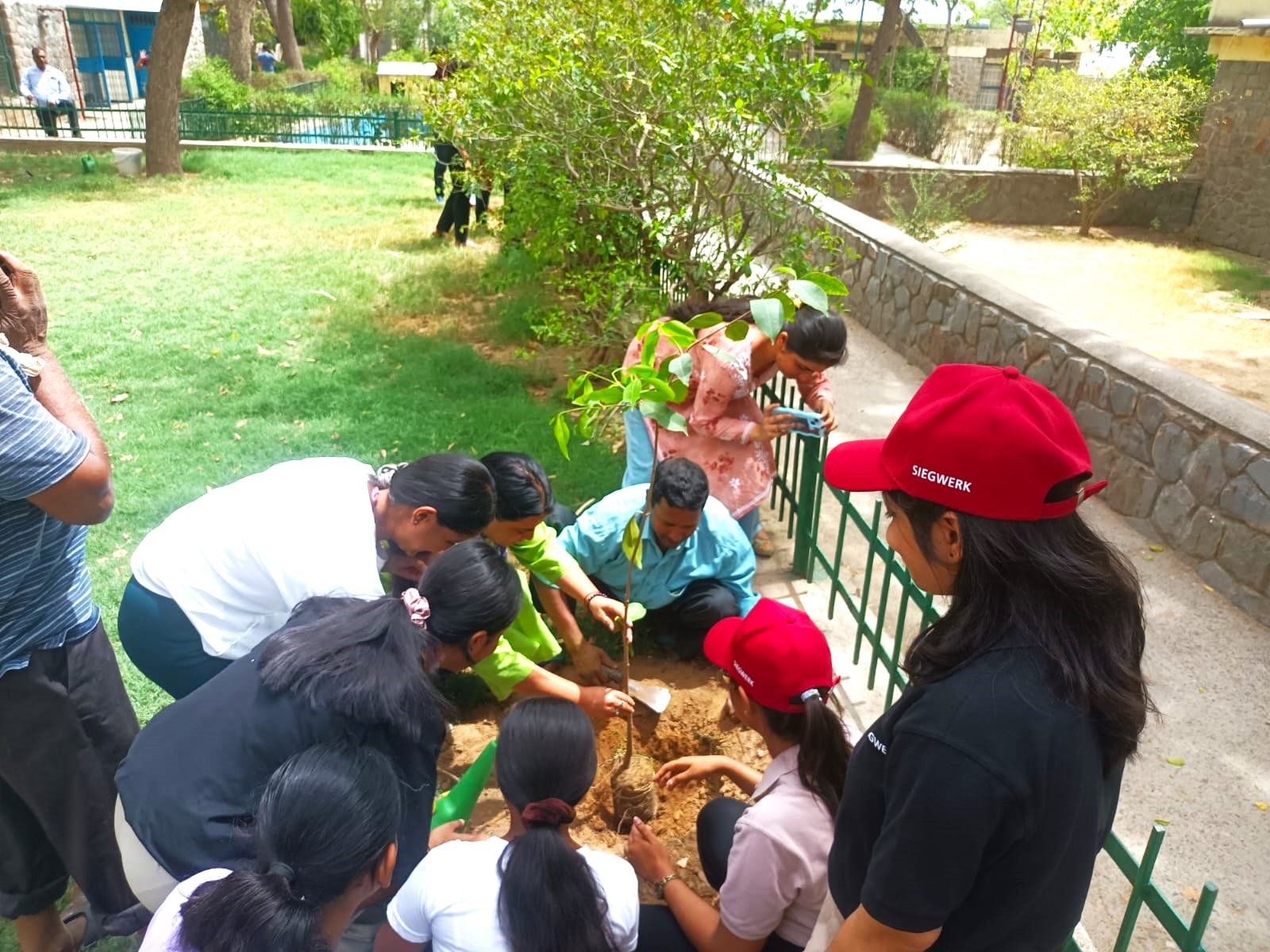 Siegwerk India’s visit to SOS Children’s Village focused on tree planting and other sustainable activities